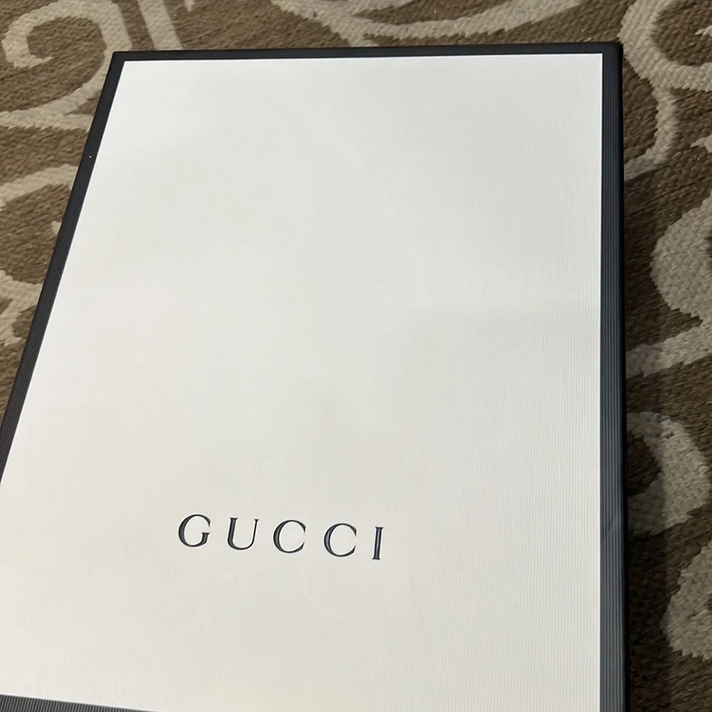 Gucci shoes new with box - Picture 5 of 5
